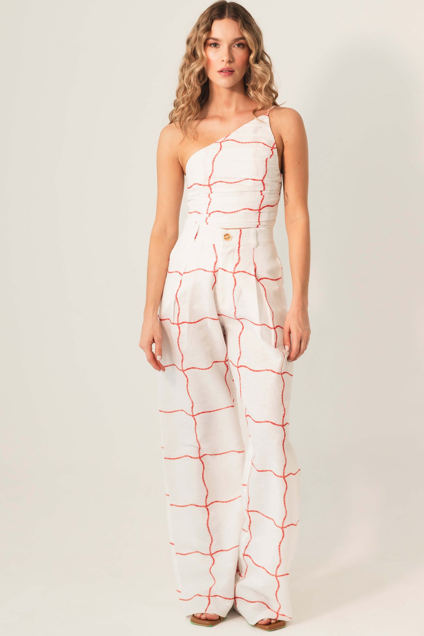 CLASSIC HIGH RISE PANTS